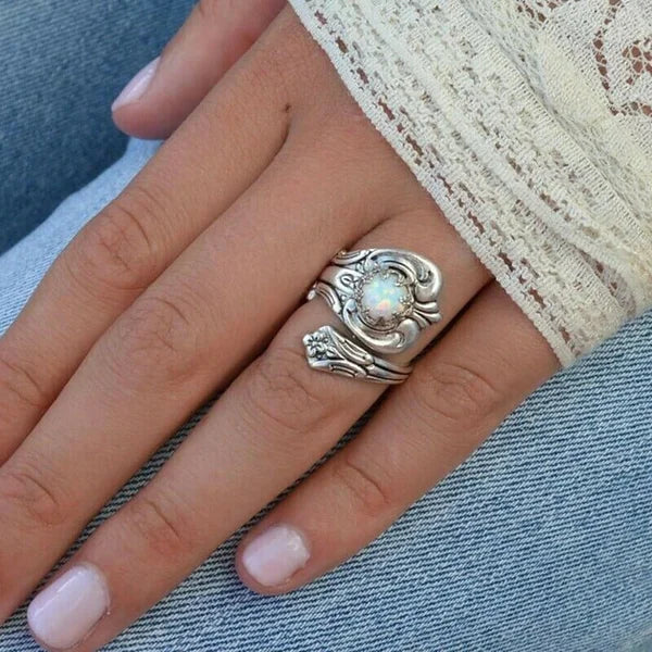 Weisser Opal Löffel Verstellbarer Ring