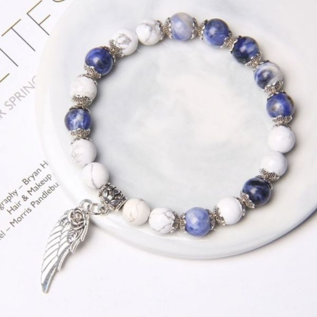 Federarmband mit Steinen in Silber