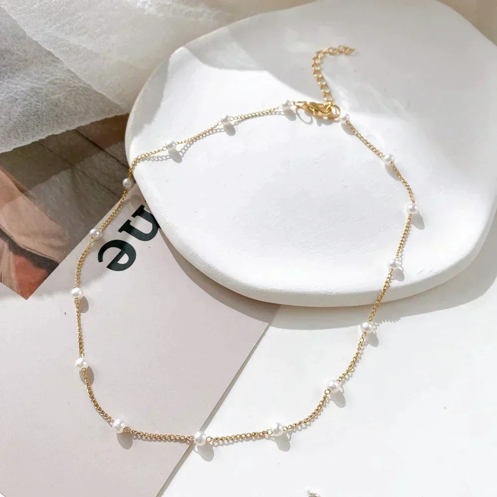 Kleine Perlenkette in Gold