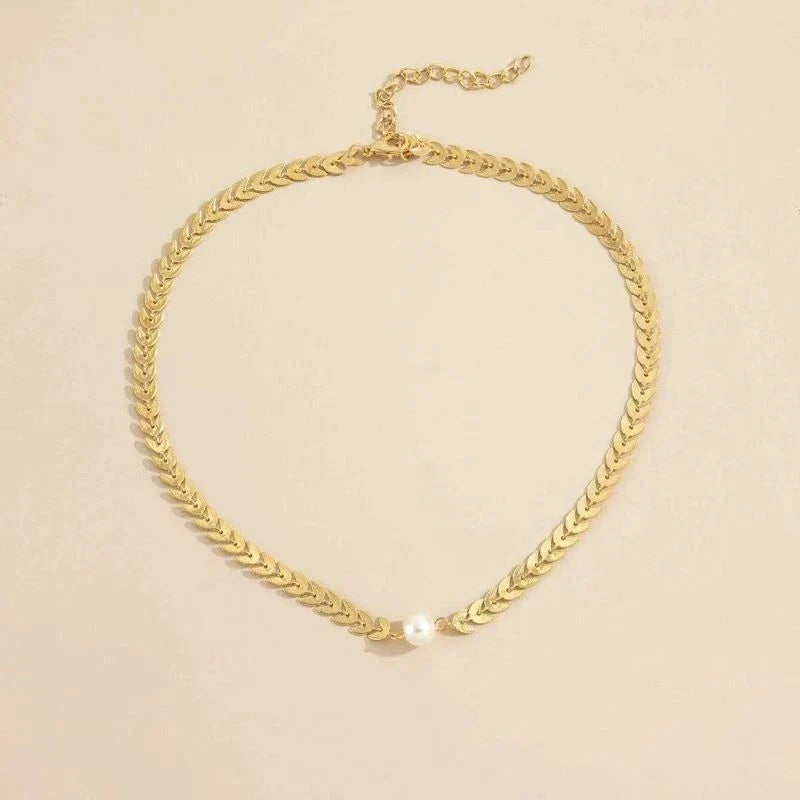 Griechische Perlenkette in Gold