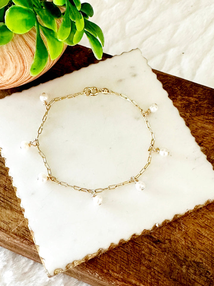 Gina Mini Perlen Charm Armband