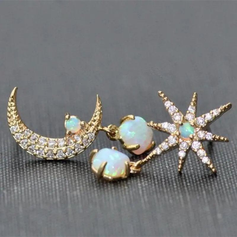 Mond- und Sterne Ohrringe aus Gold und Opal