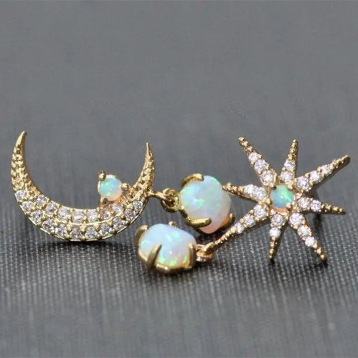 Mond- und Sterne Ohrringe aus Gold und Opal