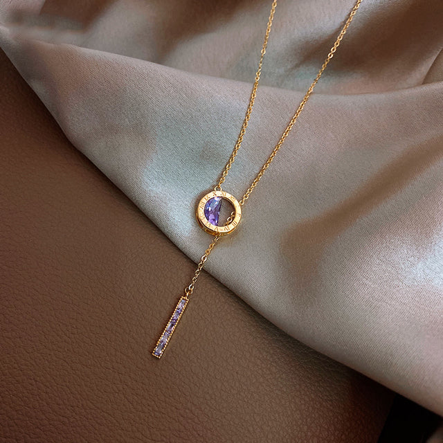 Römisches Halsband mit lila Zirkonia in Gold