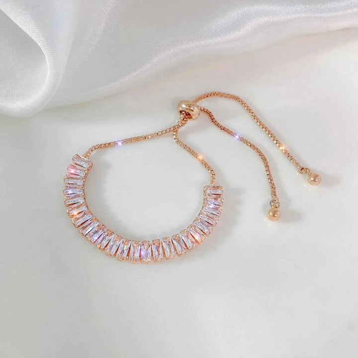 Verstellbares Armband aus Zirkonia in Gold