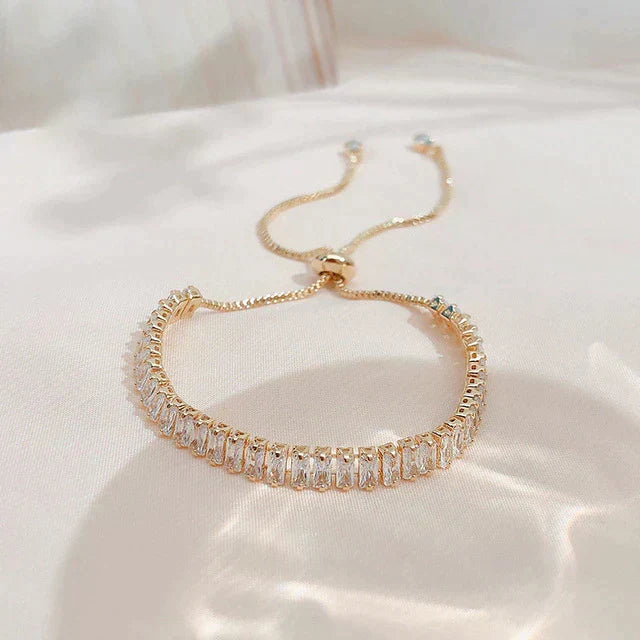 Verstellbares Armband aus Zirkonia in Gold