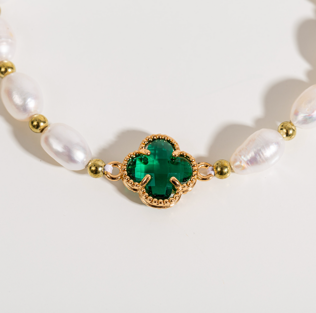 Smaragd Kleeblattarmband mit Smaragd und Perlen in Gold