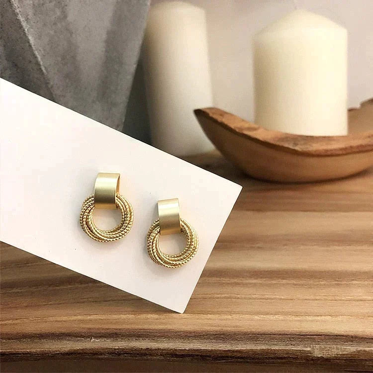 Luxuriöse Gold Creolen